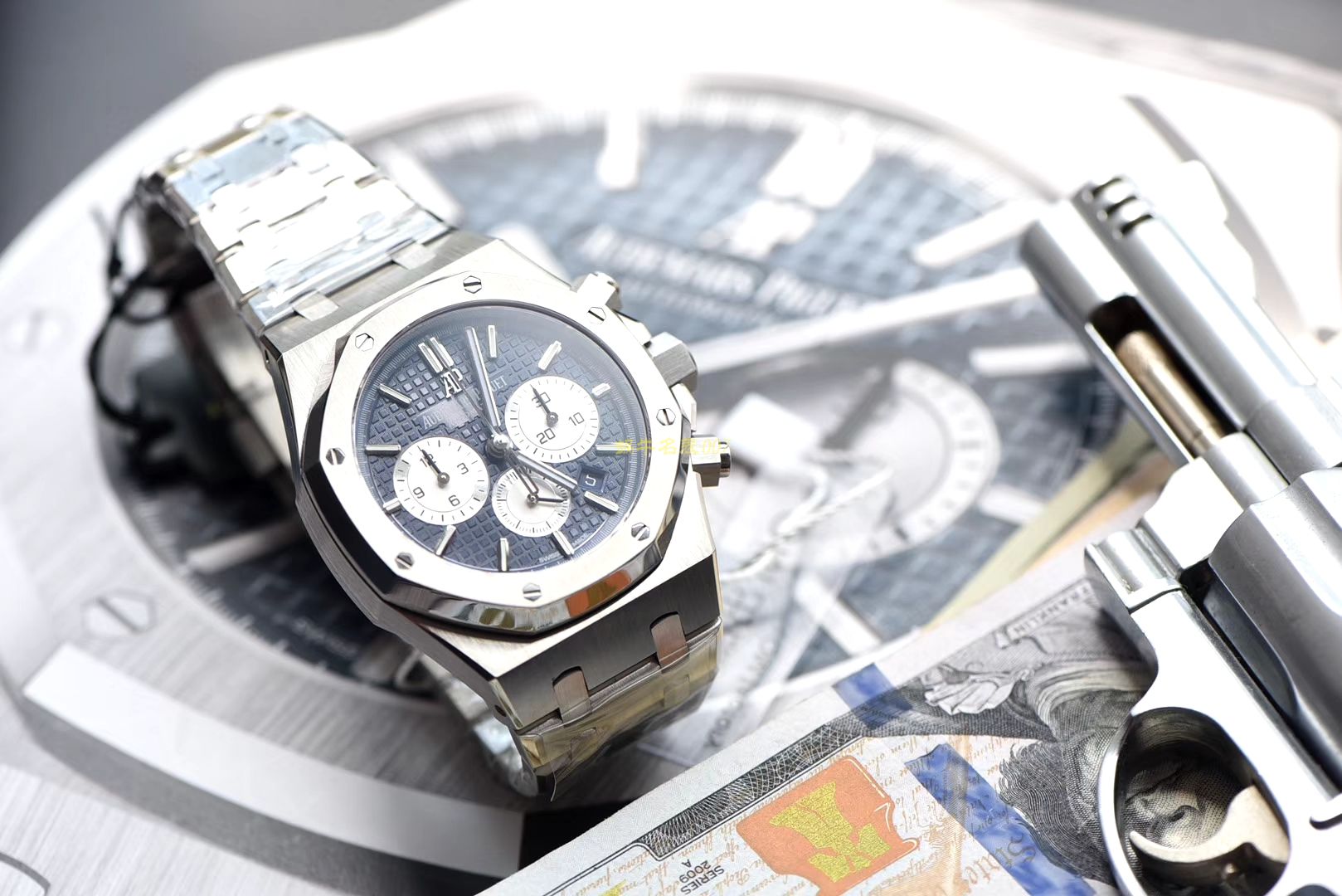  Video analysis Audemars Piguet 皇家橡树系列26331ST.OO.1220ST.01 wrist watch 一比一高仿手表【OM Factory 皇家橡树计时】 / AP158