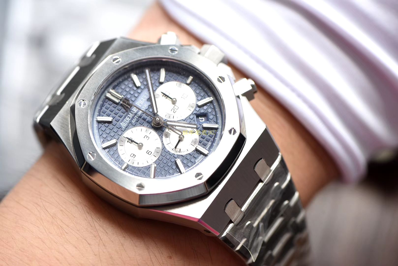  Video analysis Audemars Piguet 皇家橡树系列26331ST.OO.1220ST.01 wrist watch 一比一高仿手表【OM Factory 皇家橡树计时】 / AP158