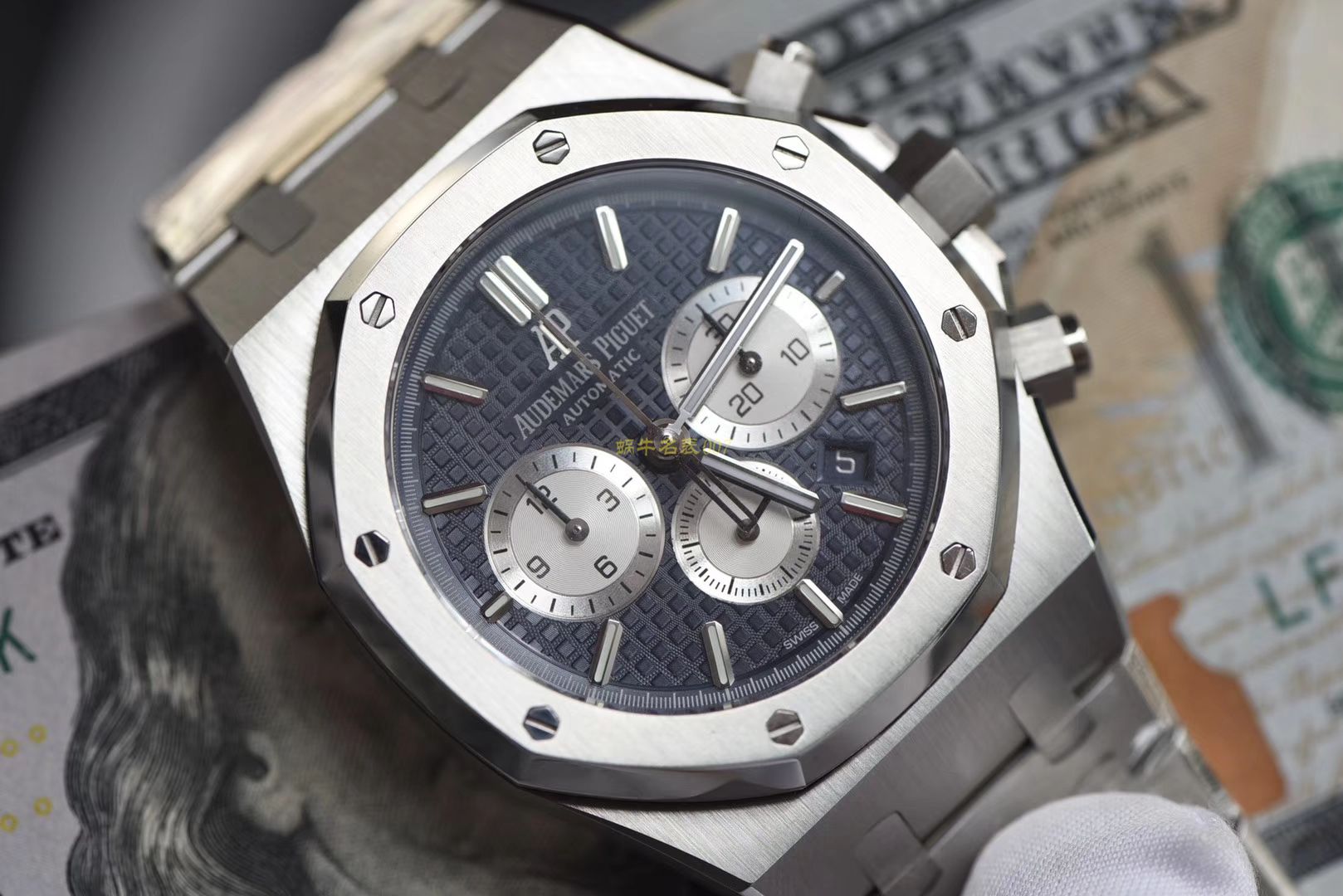  Video analysis Audemars Piguet 皇家橡树系列26331ST.OO.1220ST.01 wrist watch 一比一高仿手表【OM Factory 皇家橡树计时】 / AP158