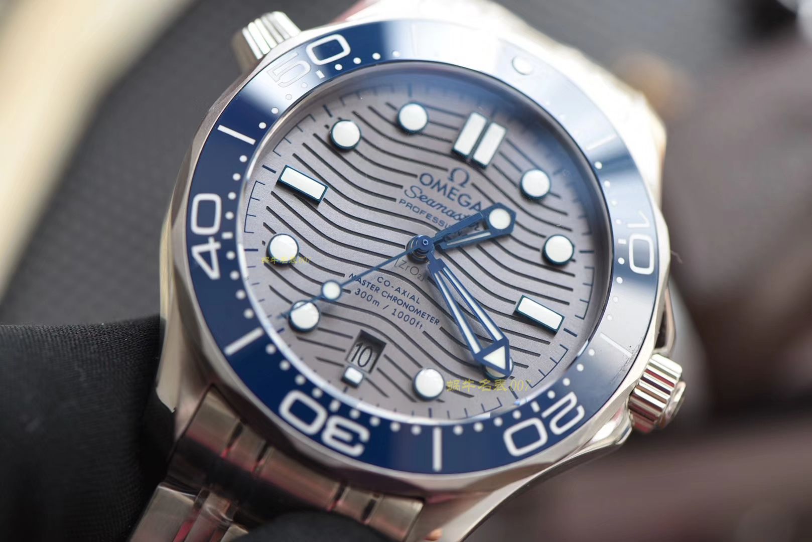 【 Video analysis 】VS Factory 一比一复刻OMEGA Seamaster 系列210.30.42.20.06.001高仿 wrist watch VS Factory 新 Seamaster 300M（007代言广告款） / M359