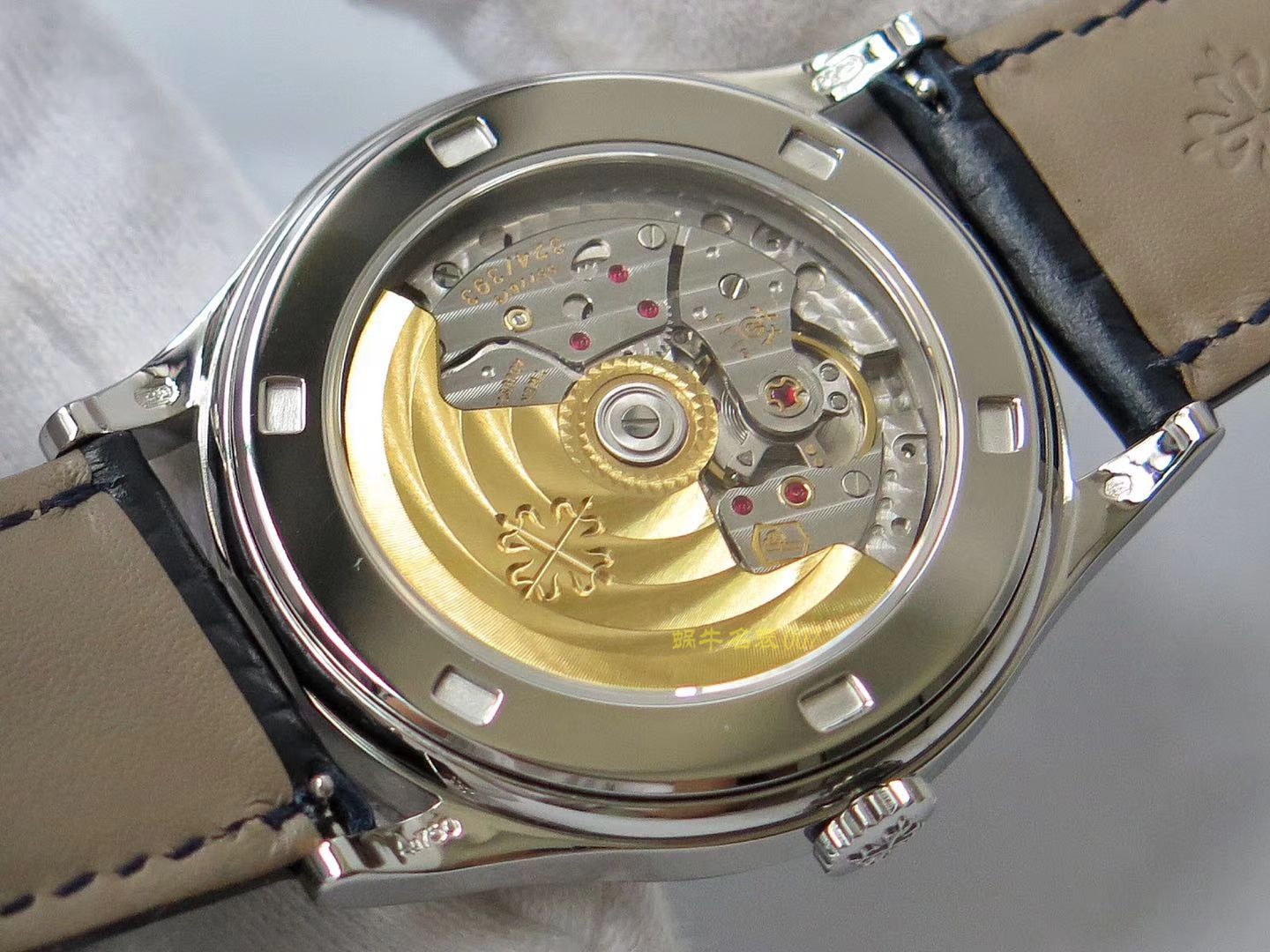 【ZF一比一超A高仿】 PATEK PHILIPPE 古典表系列5296G-001 白金 wrist watch  / BD236