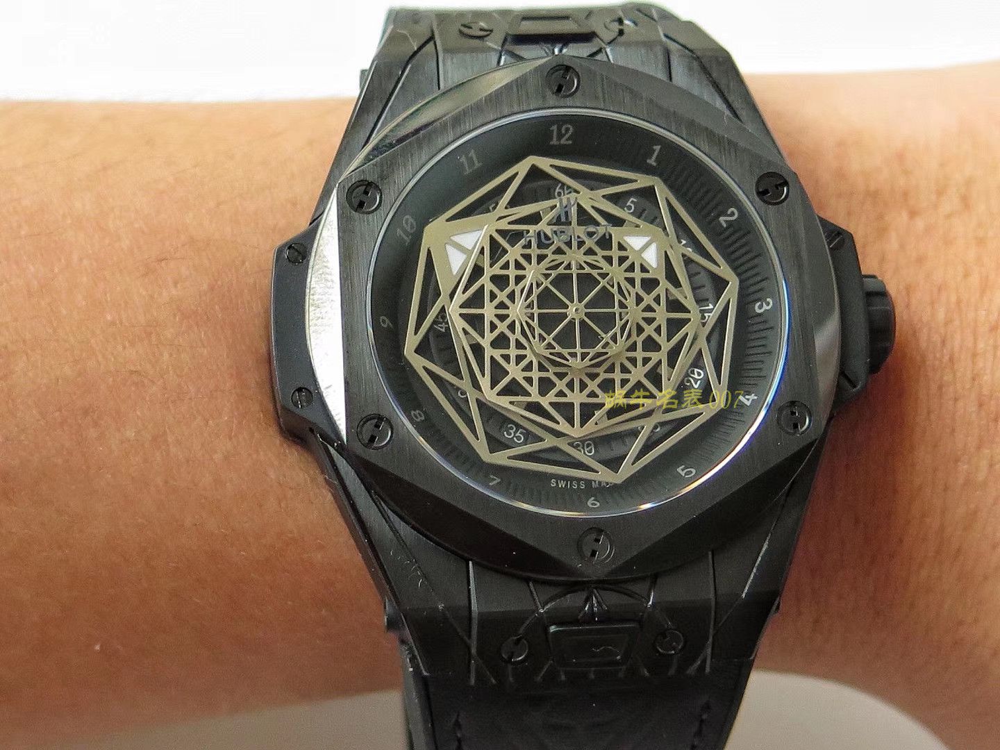  hublot BIG BANG系列415.CX.1112.VR.MXM18 wrist watch 多色可选【TMF一比一超A高仿手表】 / YB067