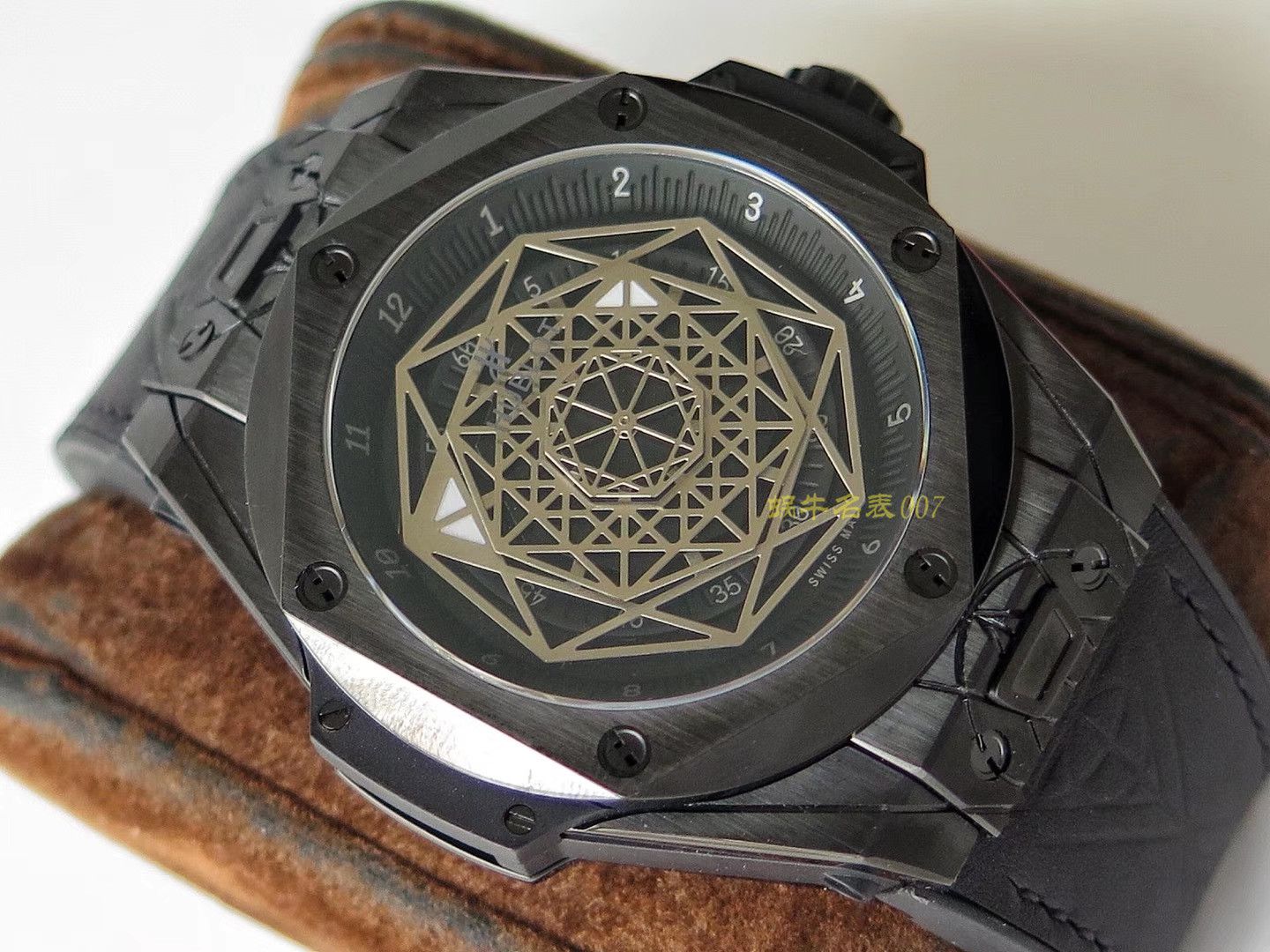  hublot BIG BANG系列415.CX.1112.VR.MXM18 wrist watch 多色可选【TMF一比一超A高仿手表】 / YB067