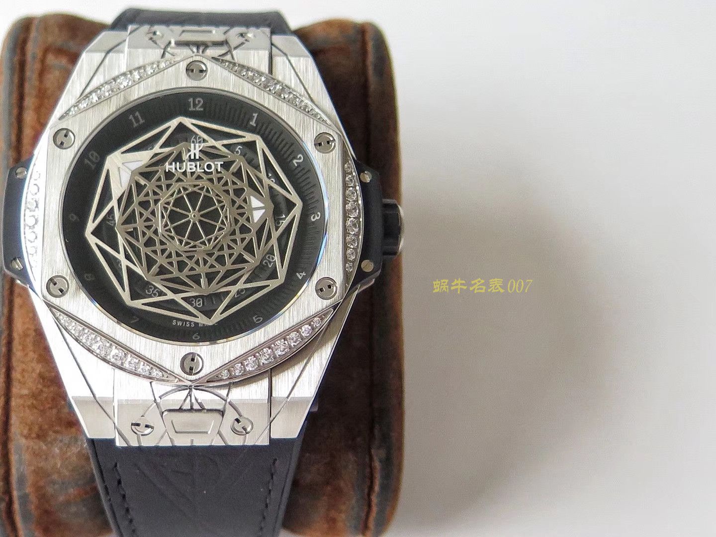  hublot BIG BANG系列415.CX.1112.VR.MXM18 wrist watch 多色可选【TMF一比一超A高仿手表】 / YB067