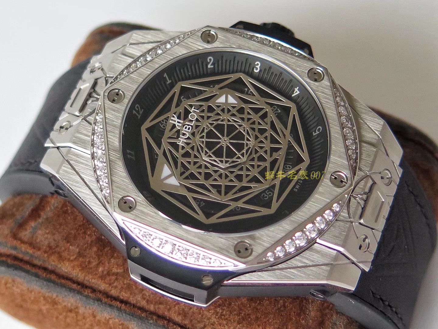  hublot BIG BANG系列415.CX.1112.VR.MXM18 wrist watch 多色可选【TMF一比一超A高仿手表】 / YB067