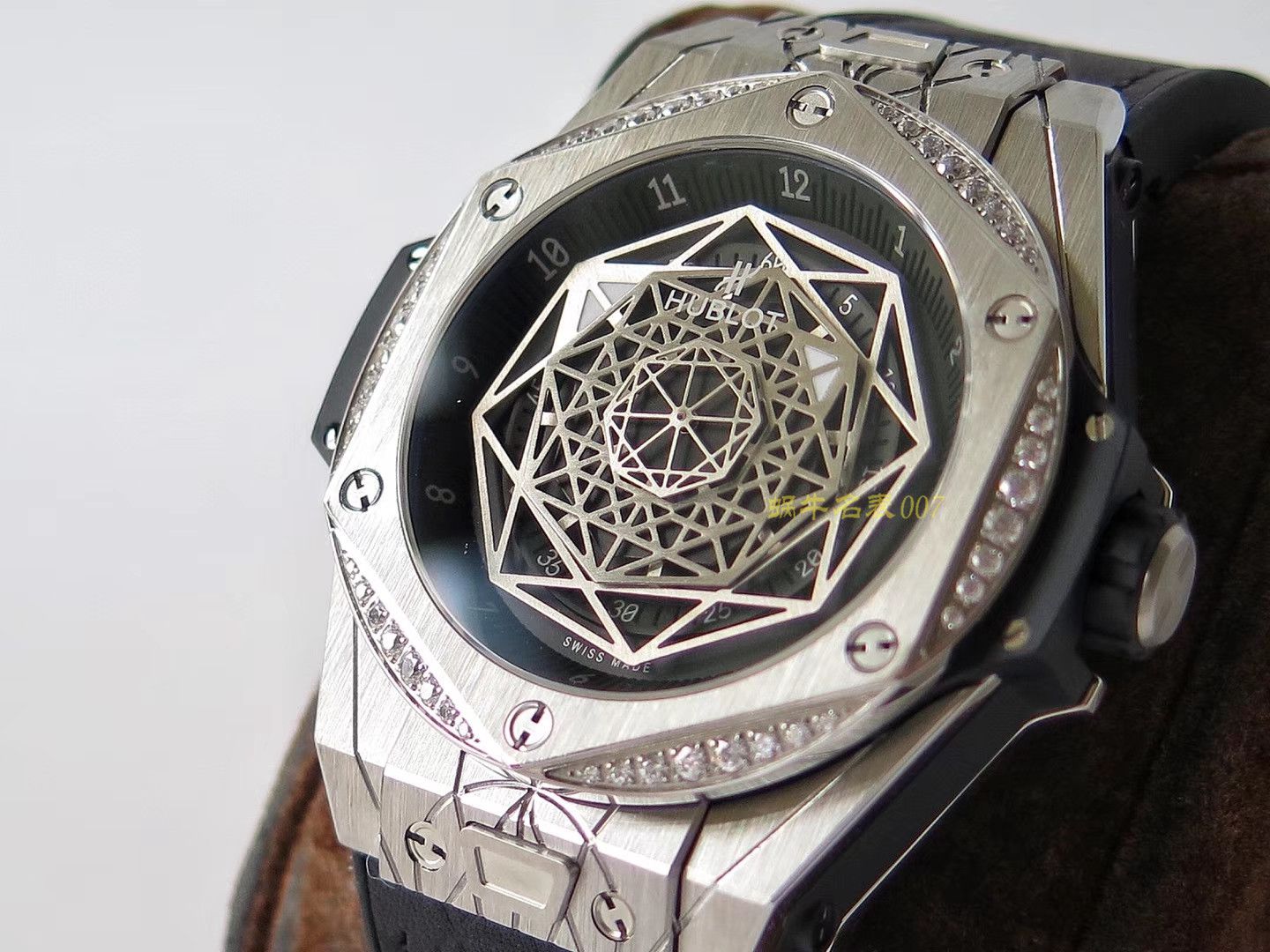  hublot BIG BANG系列415.CX.1112.VR.MXM18 wrist watch 多色可选【TMF一比一超A高仿手表】 / YB067