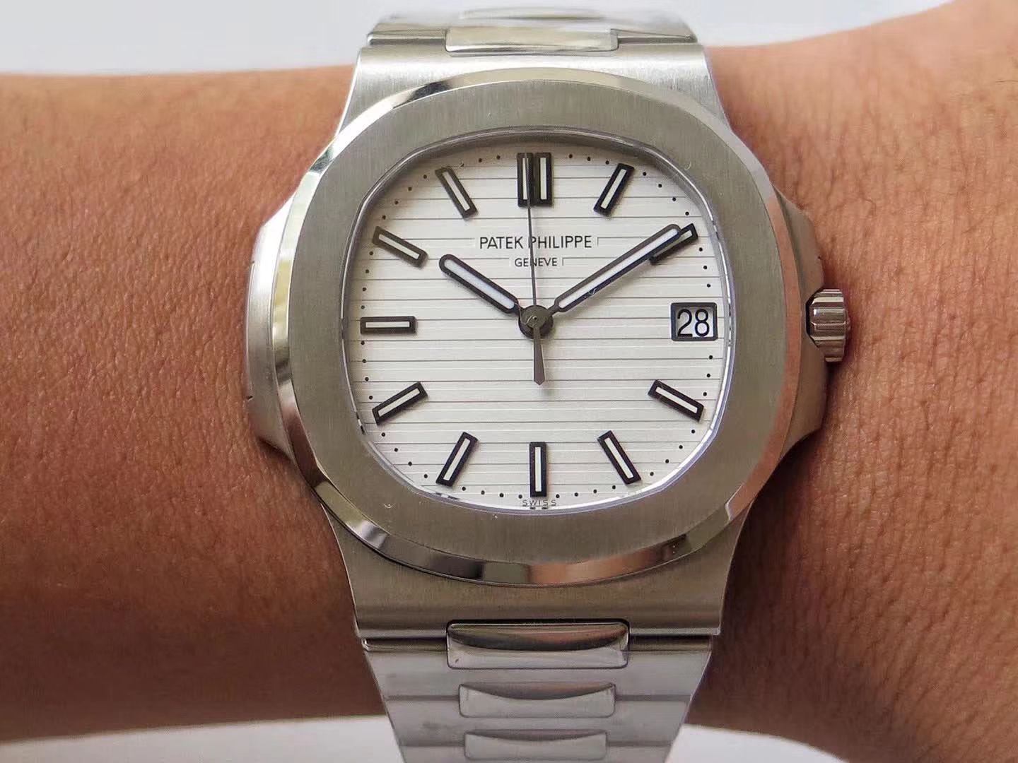 【PPF超级PATEK PHILIPPE Nautilus 重磅来袭！“灰蓝”】 PATEK PHILIPPE 运动优雅 top 复刻高仿5711/1A 010 不锈钢 wrist watch (高仿 Nautilus )2019年钢表王座的开年重器 / BD267
