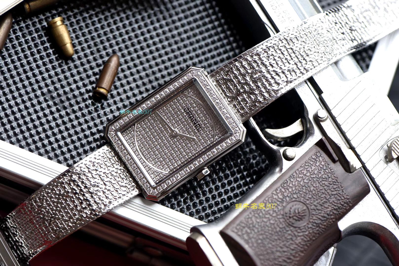 【复刻手表哪家好】香奈儿BOY · FRIEND系列BOY∙FRIEND TWEED女士 wrist watch TWEED斜纹软呢钢带多色可选 / X51