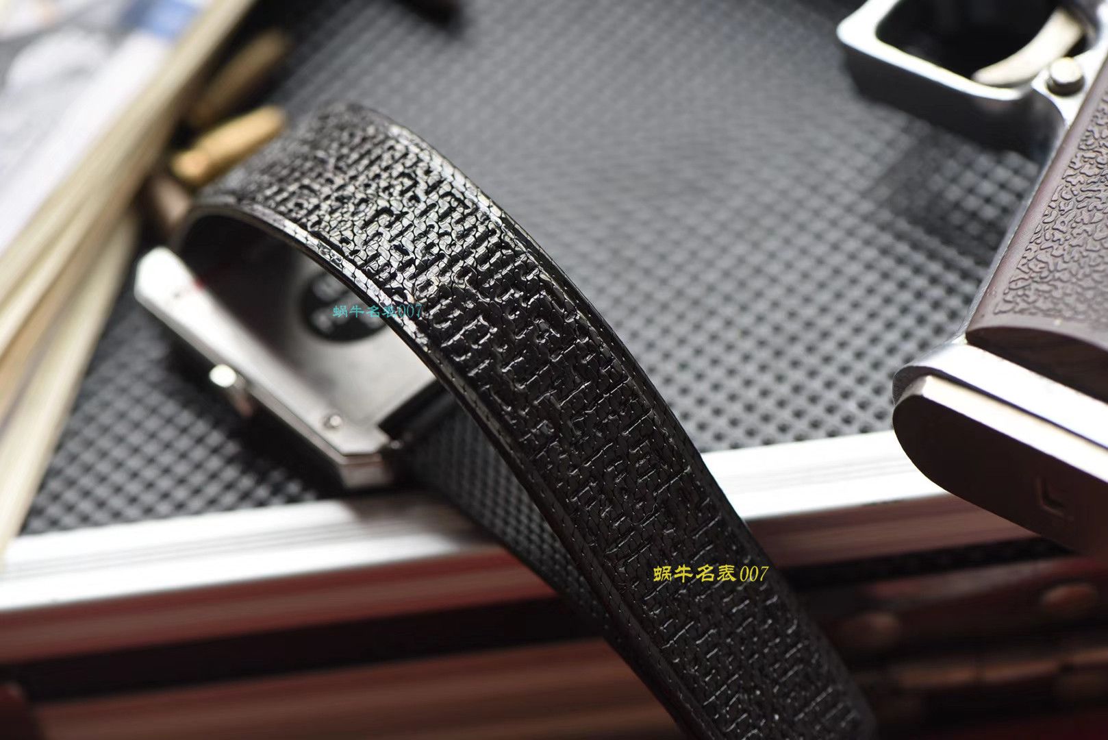 【复刻手表哪家好】香奈儿BOY · FRIEND系列BOY∙FRIEND TWEED女士 wrist watch TWEED斜纹软呢钢带多色可选 / X51