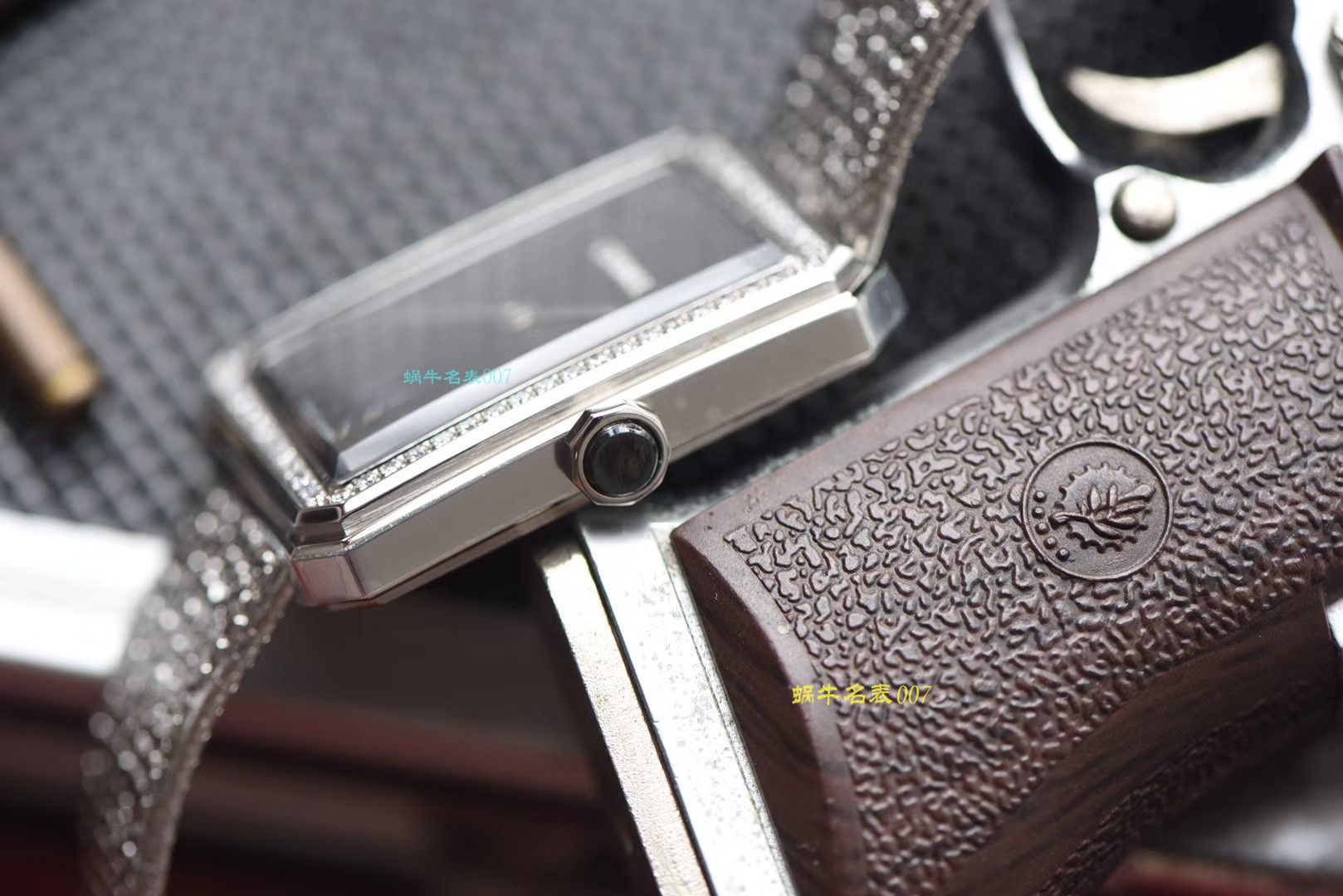 【复刻手表哪家好】香奈儿BOY · FRIEND系列BOY∙FRIEND TWEED女士 wrist watch TWEED斜纹软呢钢带多色可选 / X51