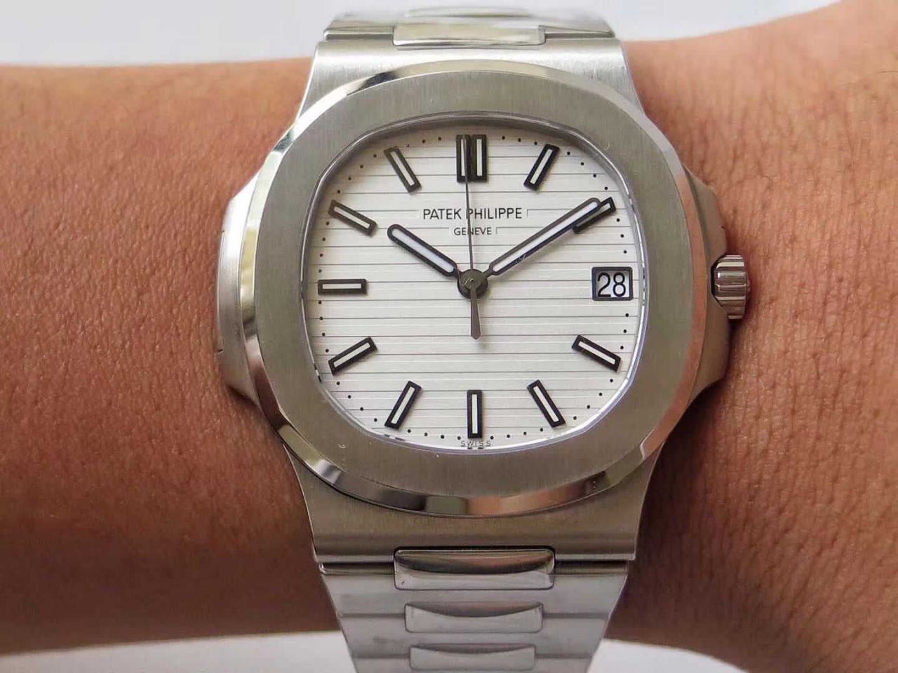 【 Video analysis  Best 的复刻高仿表 PATEK PHILIPPE 】PPF Factory  PATEK PHILIPPE 运动优雅系列5711/1A 010 不锈钢 wrist watch ( Nautilus ) / BD270