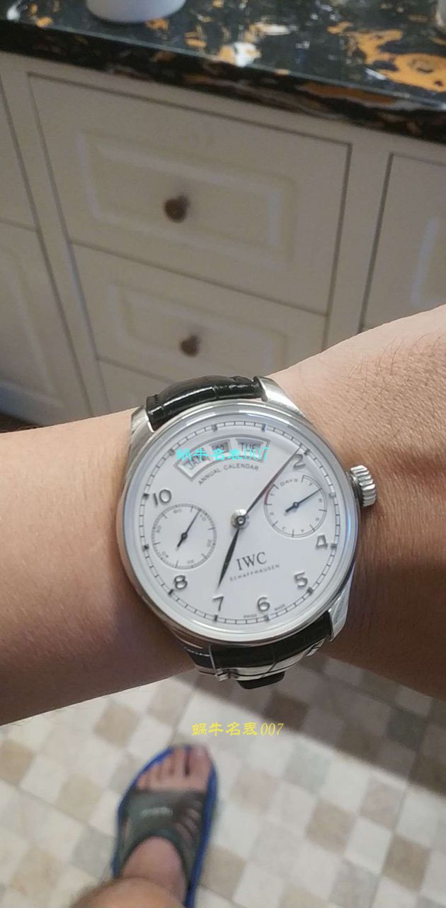 【独家视频测评ZF一比一超A高精仿手表】 IWC 葡萄牙系列系列IW500704《 IWC 葡七黄金钉》 wrist watch  / WG295