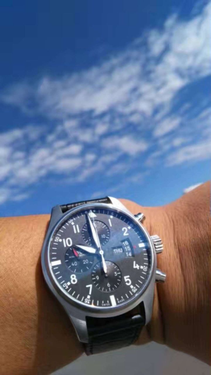 【V6 Factory  top 1:1超A高精仿手表】 IWC 飞行员系列 IW377704 自动机械男士手表 / WG077