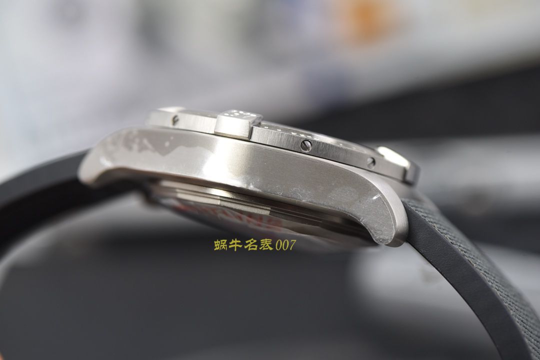 【独家 Video analysis GF Factory 复刻高仿 Breitling 手表】 Breitling 复仇者系列E1338310|M534|253S|E20DSA.2 wrist watch  / BL107