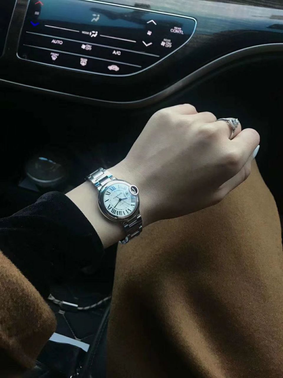 【独家视频测评HBBV6一比一超A高仿手表】 Cartier  蓝气球系列W6920100女士33毫米机械版本 wrist watch  / K060