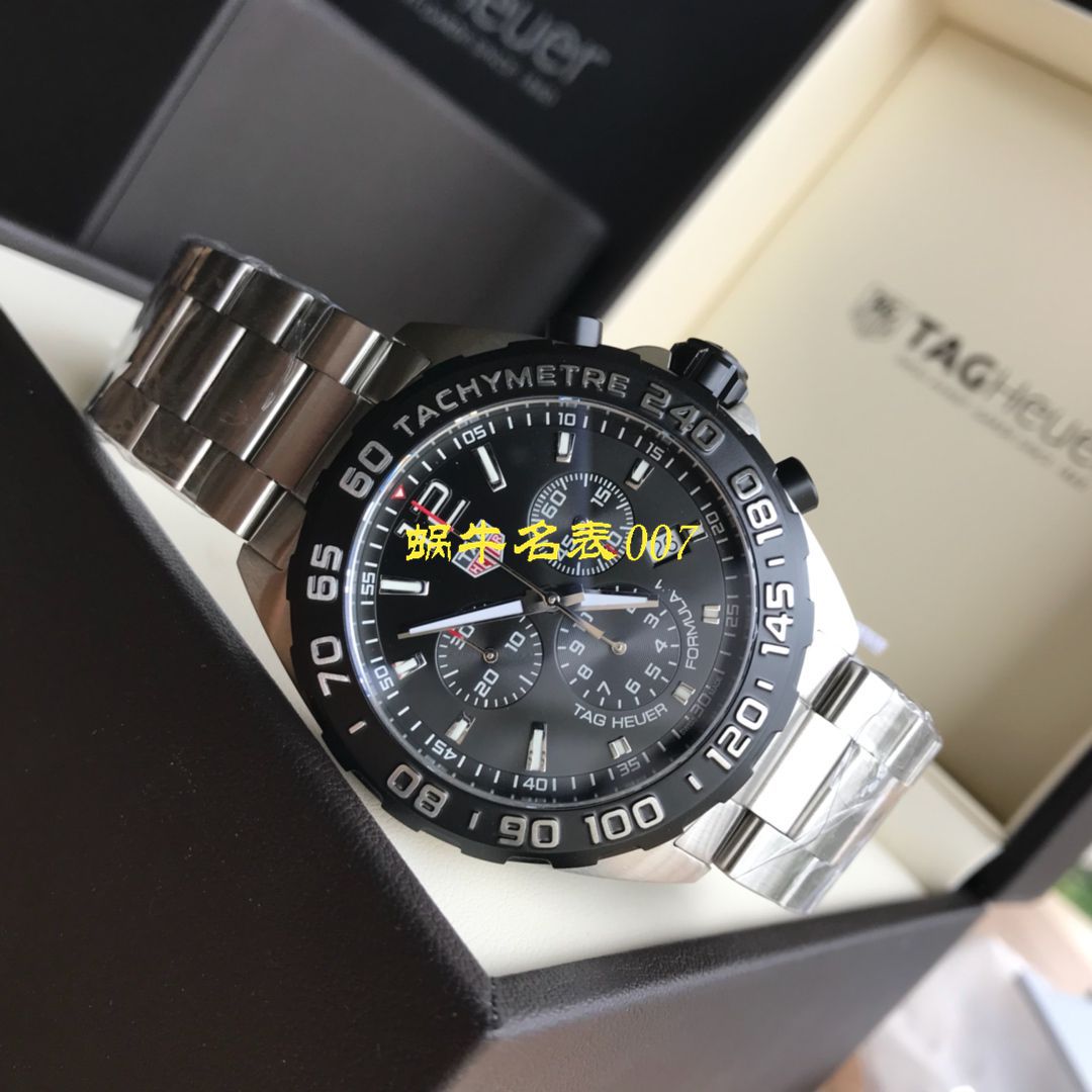 【渠道原单Tagheuer石英计时表】 TAG Heuer 竞潜系列CAY111B.BA0927，CAY111A.BA0927 wrist watch  / TG077