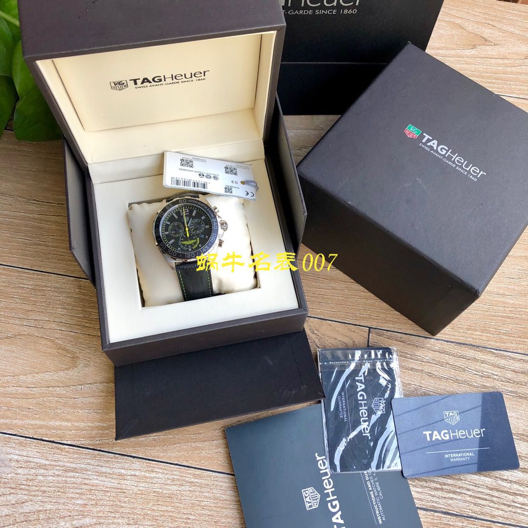 【渠道原单Tagheuer石英计时表】 TAG Heuer 竞潜系列CAY111B.BA0927，CAY111A.BA0927 wrist watch  / TG077