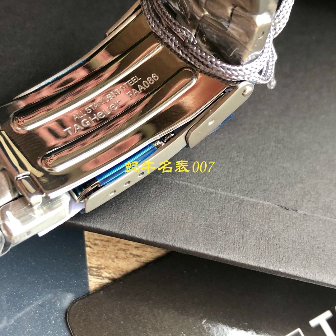 【渠道原单Tagheuer石英计时表】 TAG Heuer 竞潜系列CAY111B.BA0927，CAY111A.BA0927 wrist watch  / TG077
