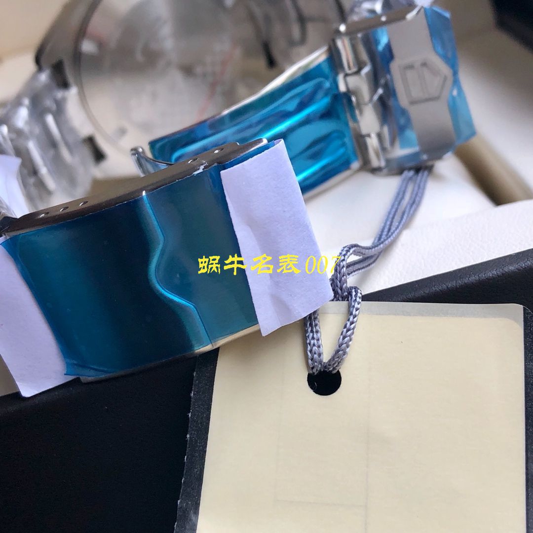 【渠道原单Tagheuer石英计时表】 TAG Heuer 竞潜系列CAY111B.BA0927，CAY111A.BA0927 wrist watch  / TG077
