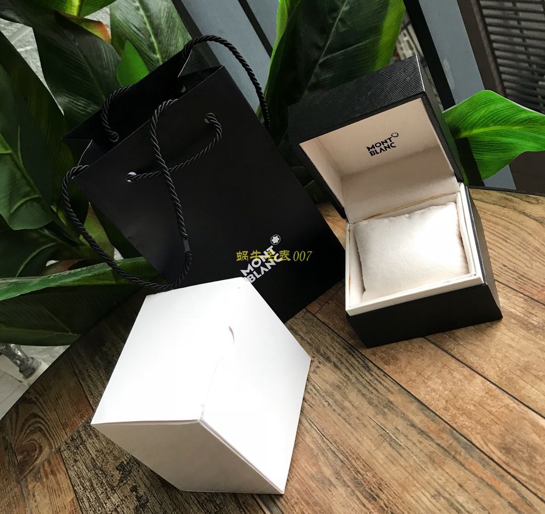 【MONTBLANC渠道原单】万宝龙4810系列U0114854、U0114853 wrist watch  / M018