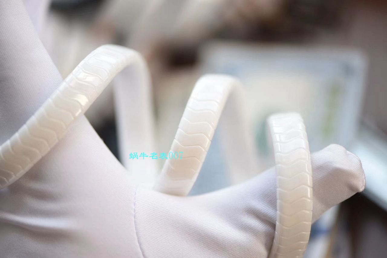 【BV Factory BVLGARI复刻蛇形女表】 BVLGARI SERPENTI系列102734，102613 SPC35WGDWCGD1.1T白色黑色 Composite  wrist watch  / BG029