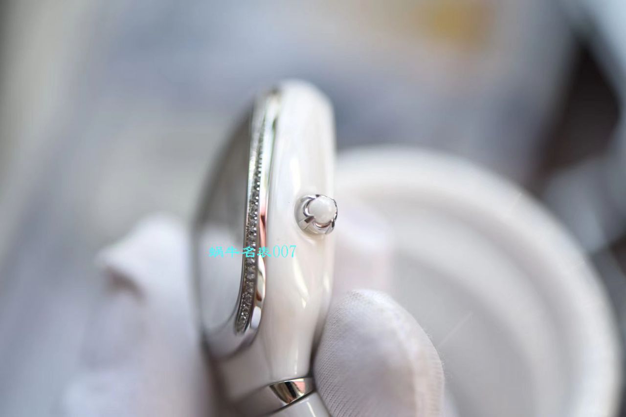 【BV Factory BVLGARI复刻蛇形女表】 BVLGARI SERPENTI系列102734，102613 SPC35WGDWCGD1.1T白色黑色 Composite  wrist watch  / BG029