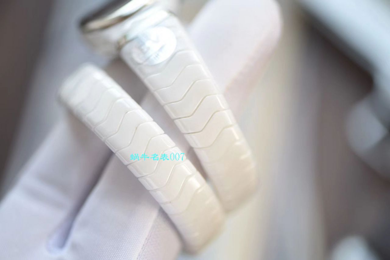 【BV Factory BVLGARI复刻蛇形女表】 BVLGARI SERPENTI系列102734，102613 SPC35WGDWCGD1.1T白色黑色 Composite  wrist watch  / BG029