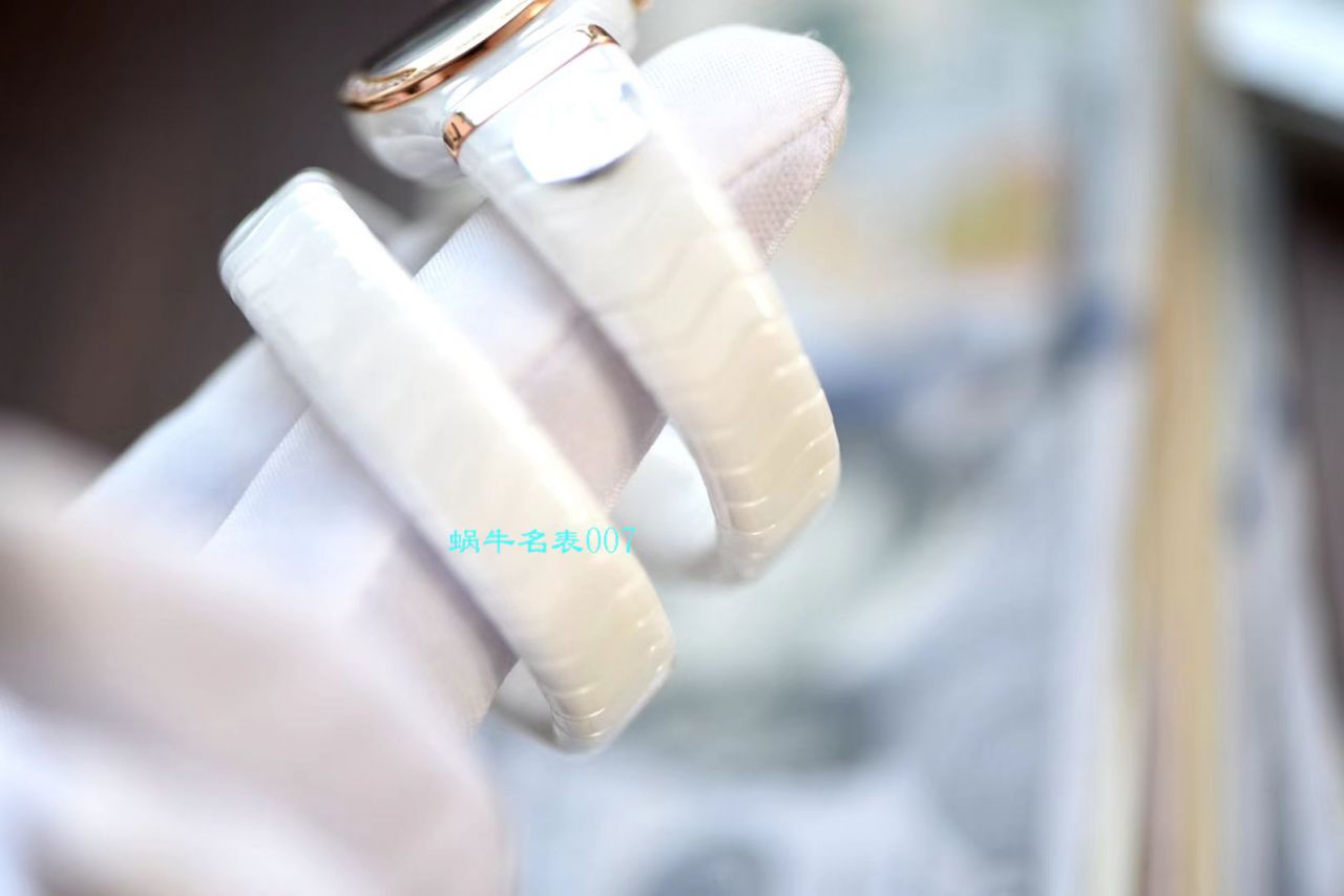 【BV Factory BVLGARI复刻蛇形女表】 BVLGARI SERPENTI系列102734，102613 SPC35WGDWCGD1.1T白色黑色 Composite  wrist watch  / BG029