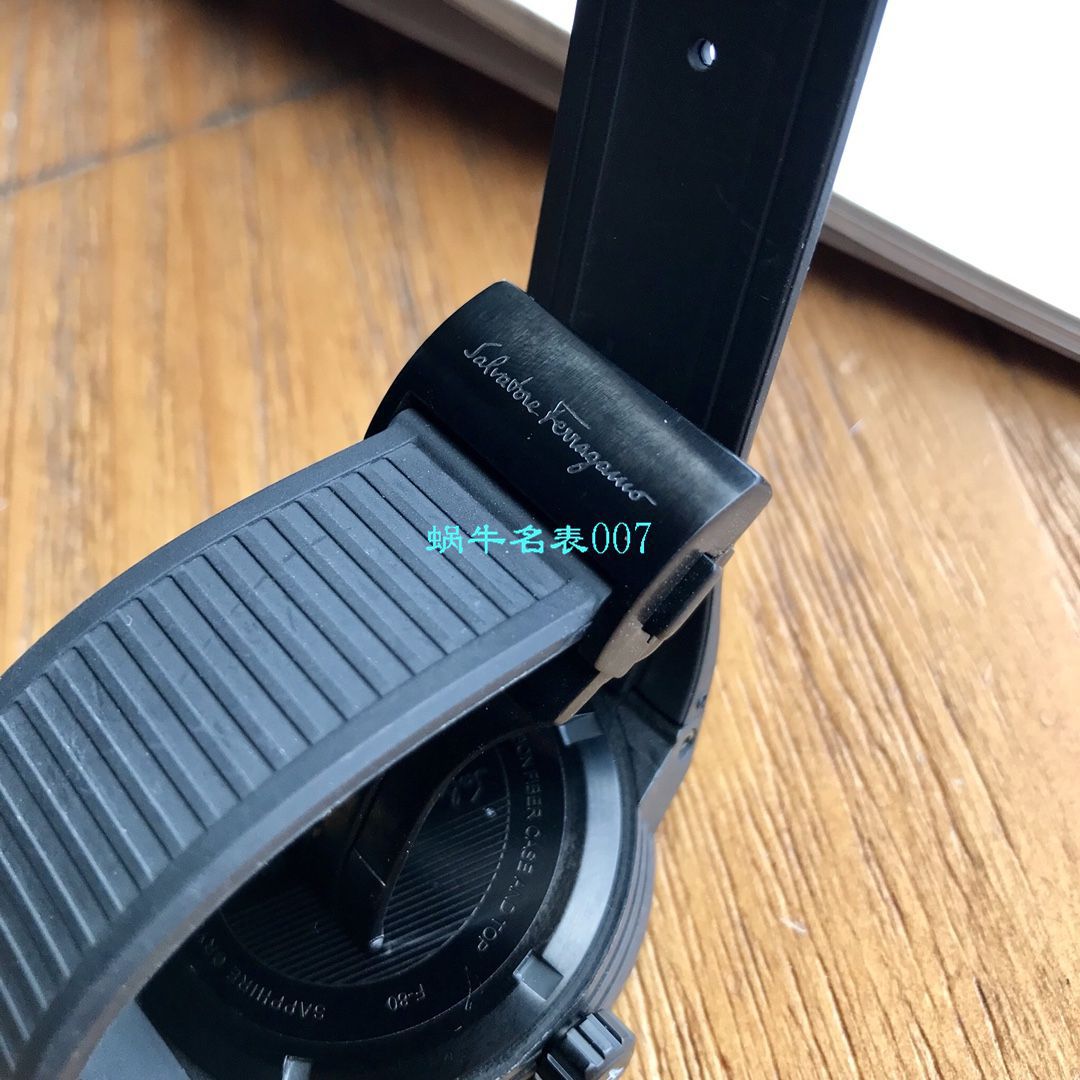 【渠道原单】菲拉格慕Ferragamo F-80系列碳素纤维男士 wrist watch  / FEL011