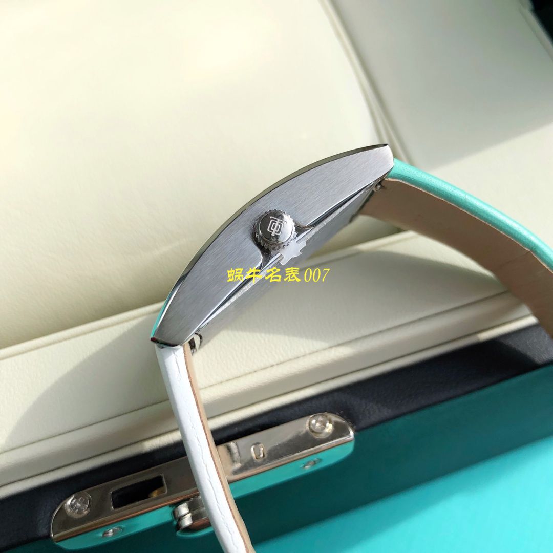 【渠道 copy customized 】蒂芙尼拼色夜光手表，世界上最迷人的蓝色，tiffany blue女装 wrist watch ！ / Tiffany01