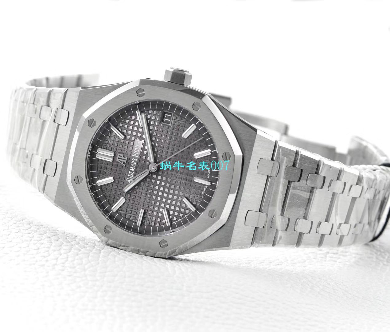 【OM Factory 复刻高仿表】Audemars Piguet 皇家橡树系列15500ST.OO.1220ST.01，15500ST.OO.1220ST.02，15500ST.OO.1220ST.03 wrist watch  / AP180