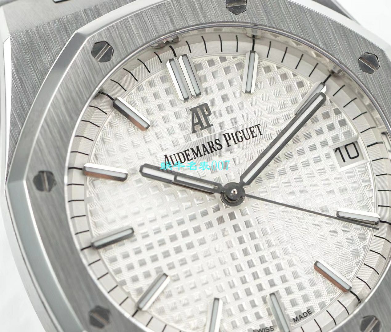 【OM Factory 复刻高仿表】Audemars Piguet 皇家橡树系列15500ST.OO.1220ST.01，15500ST.OO.1220ST.02，15500ST.OO.1220ST.03 wrist watch  / AP180
