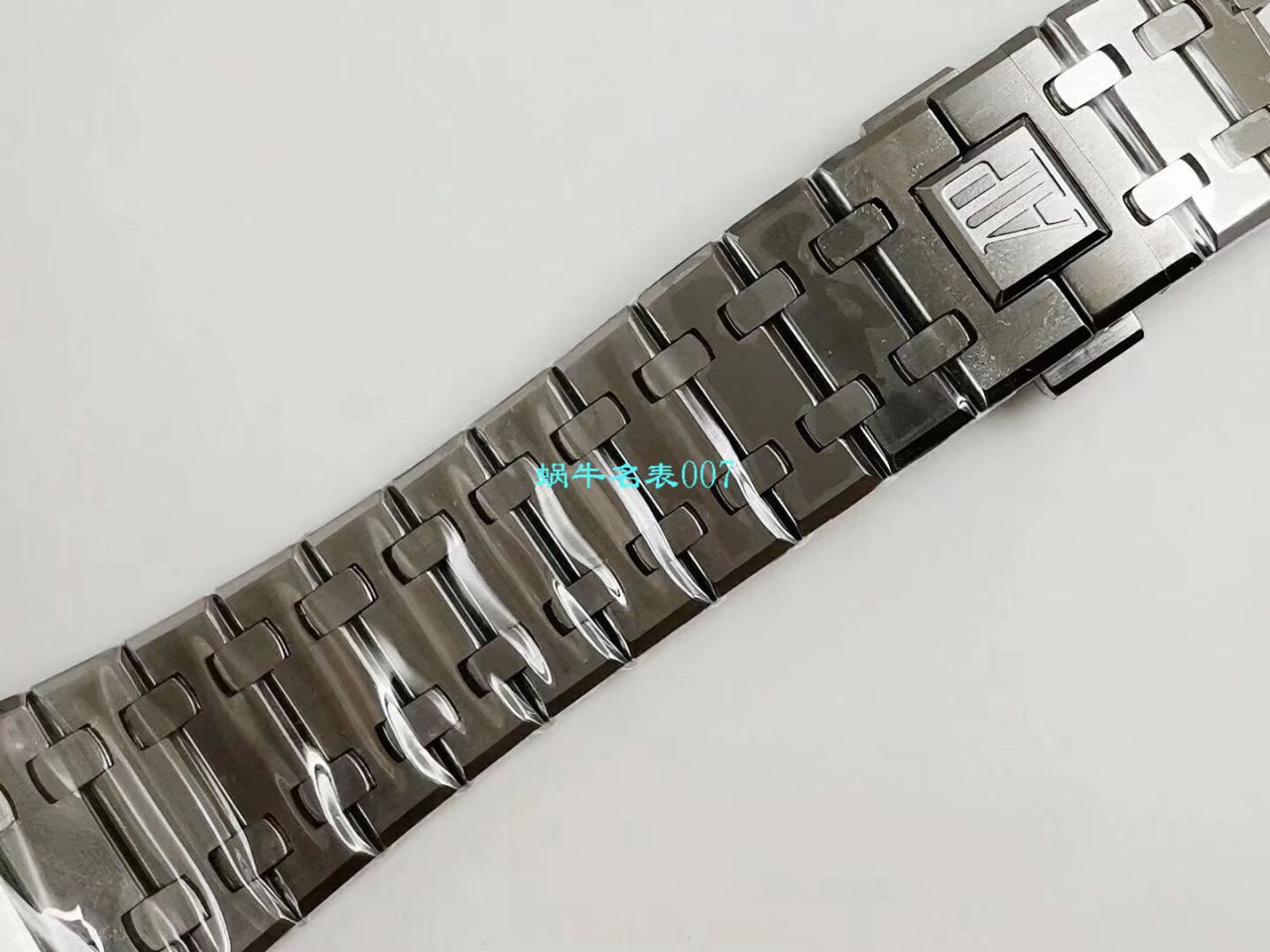 【OM Factory 复刻高仿表】Audemars Piguet 皇家橡树系列15500ST.OO.1220ST.01，15500ST.OO.1220ST.02，15500ST.OO.1220ST.03 wrist watch  / AP180