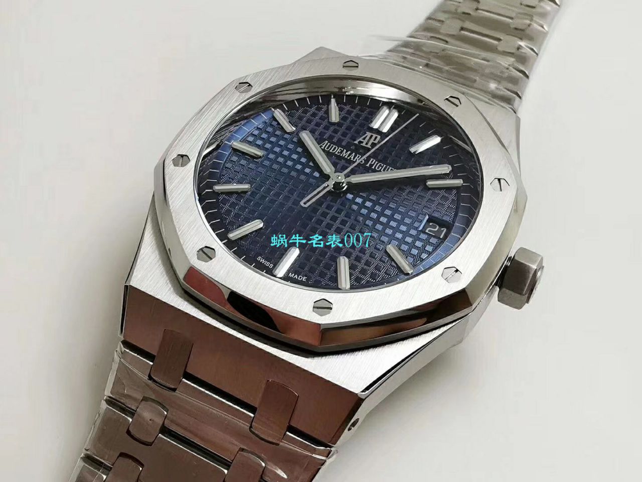 【OM Factory 复刻高仿表】Audemars Piguet 皇家橡树系列15500ST.OO.1220ST.01，15500ST.OO.1220ST.02，15500ST.OO.1220ST.03 wrist watch  / AP180