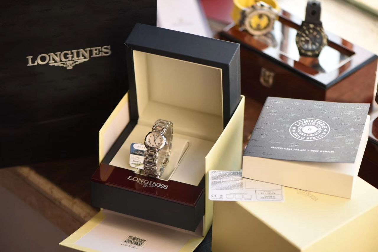 【渠道原单女表】 Longines 优雅 PRIMALUNA心月系列L8.110.4.71.6 wrist watch  / L122