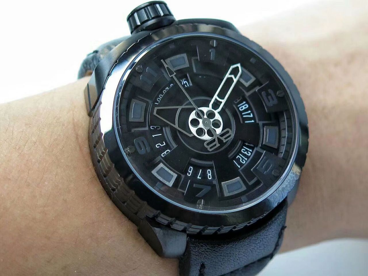 BB FACTORY 巧思之作【一表两用 奇思妙构】BBF出品BOMBERG BOLD系列 wrist watch 劲酷登场， / BB002