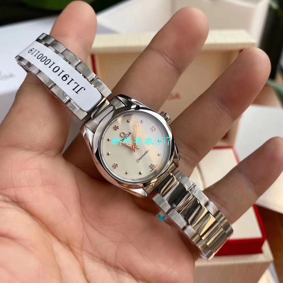【渠道原单专柜爆款，独家首发！Aqua Terra女士 wrist watch 环镶璀璨美钻⁠】OMEGA Seamaster 系列220.10.28.60.54.001 wrist watch  / M627