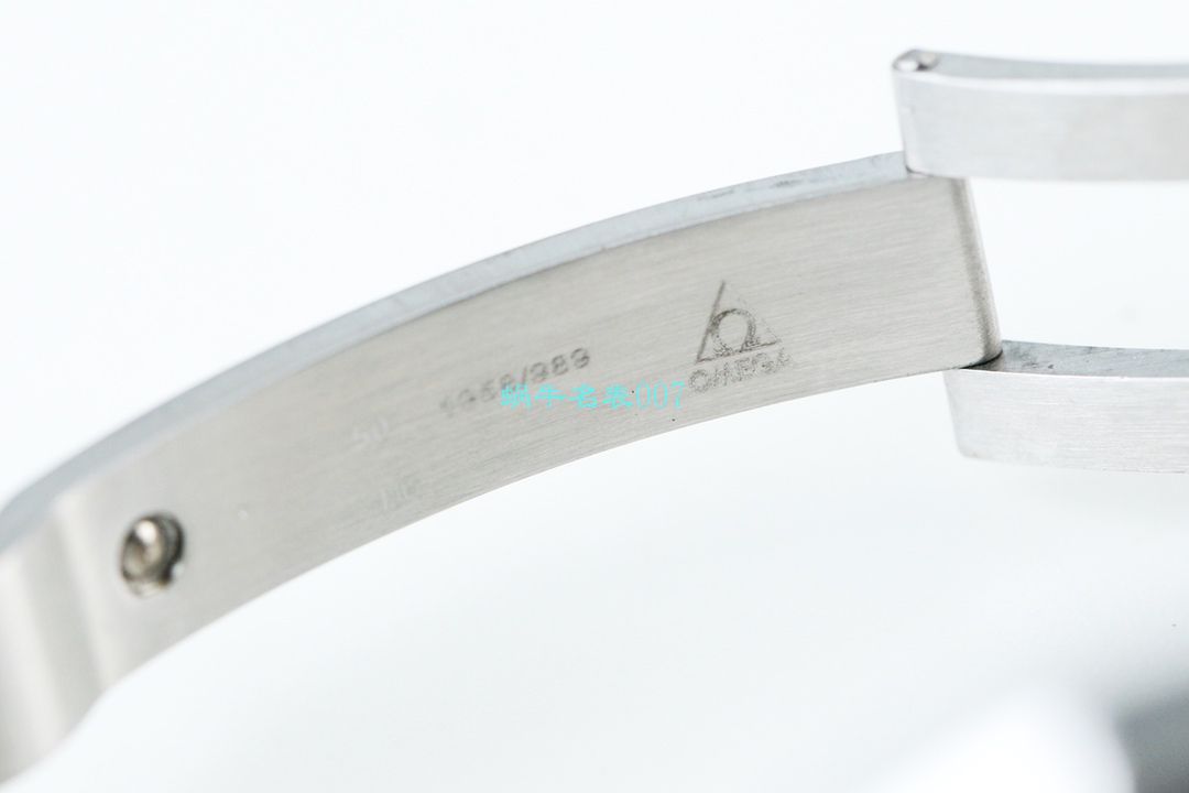 OM Factory OMEGA赛车计时码表【SPEEDMASTER】超霸复刻高仿手表329.30.44.51.01.002，329.33.44.51.01.001 wrist watch  / M633