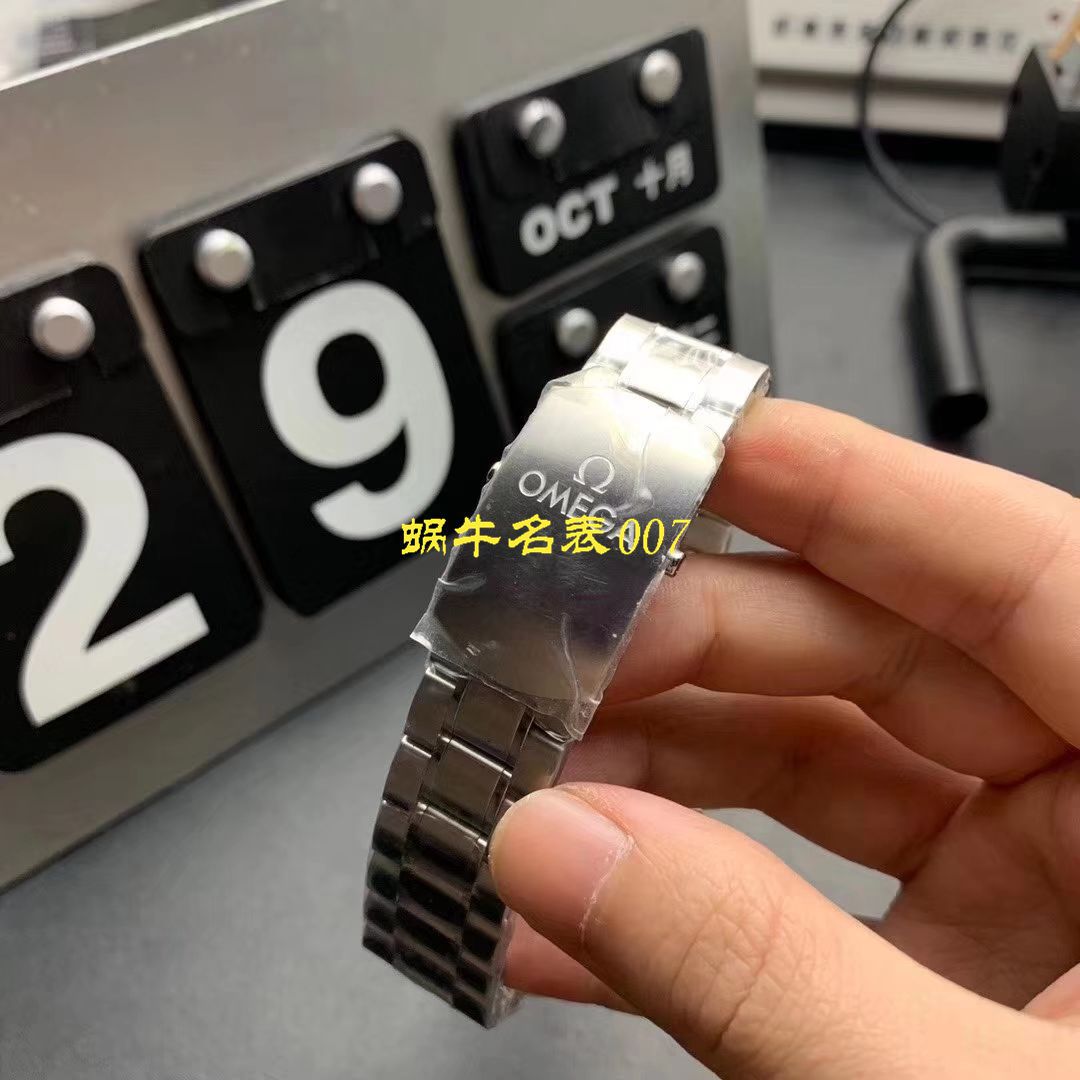 OM Factory OMEGA赛车计时码表【SPEEDMASTER】超霸复刻高仿手表329.30.44.51.01.002，329.33.44.51.01.001 wrist watch  / M633