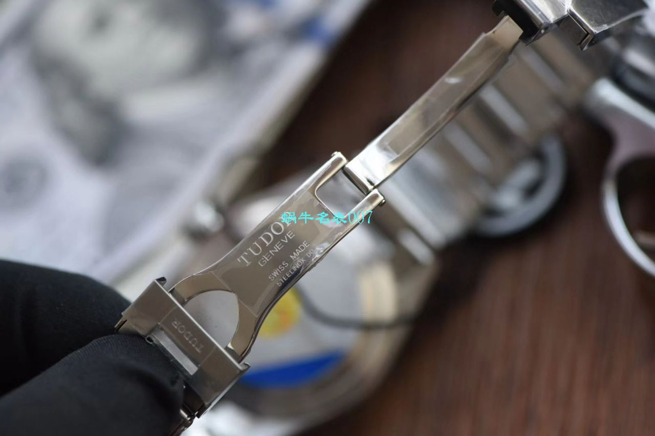【zf Factory 的 Tudor 怎么样，什么 Factory  Best 】 Tudor 碧湾 GMT MASTER “红蓝”复刻高仿M79830RB-0001 wrist watch  / DT067