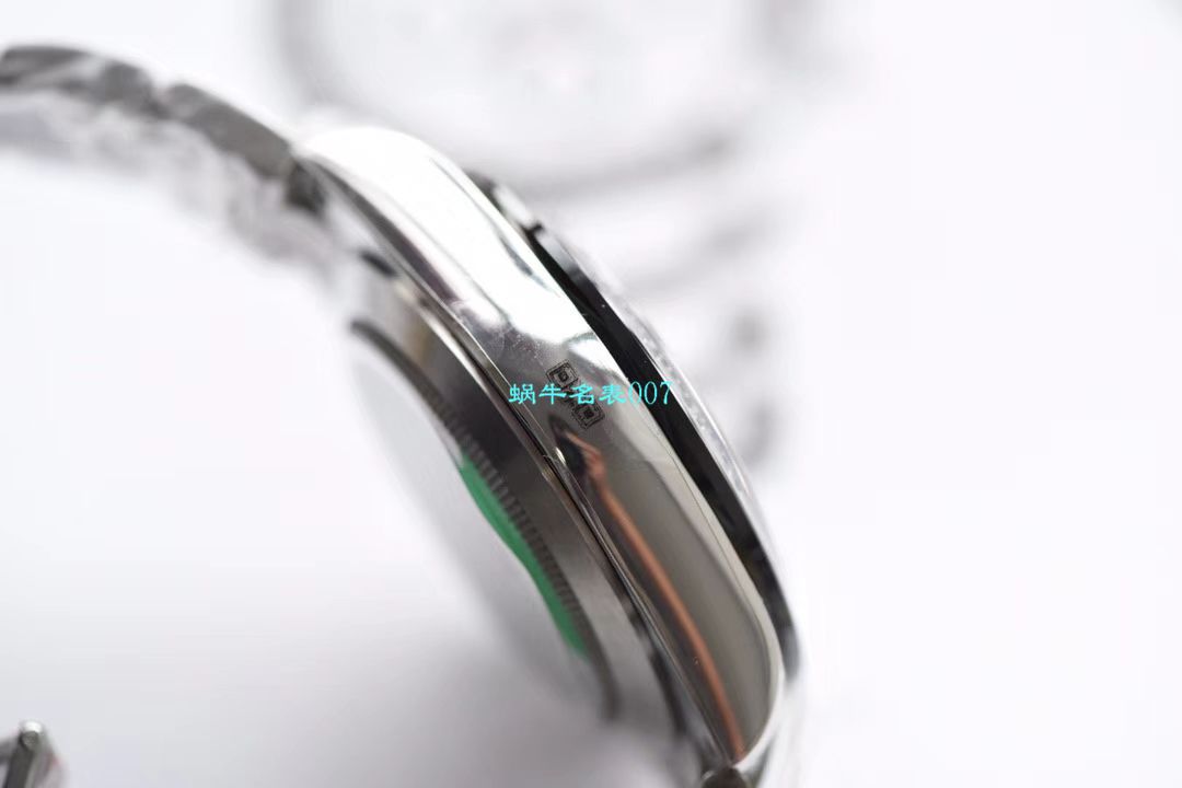 N Factory 特价， Rolex  Cosmograph Daytona  Ditongna 系列116509-78599 银色 wrist watch  / R272