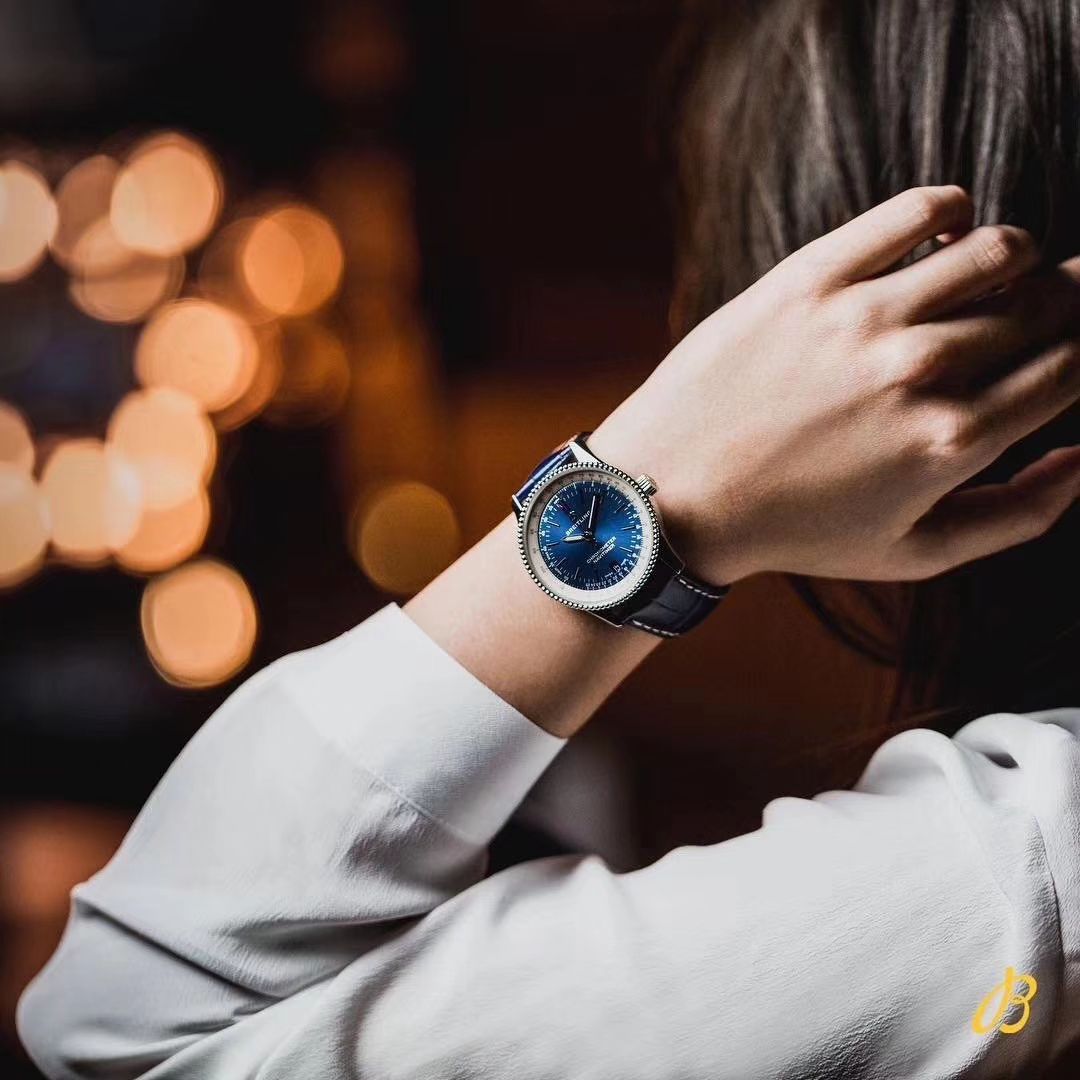 【 Video analysis 】KOR Factory 出品复刻表， Breitling 航空计时38mm 中性size高仿 U17325211G1A1男女均可佩戴 / BL128