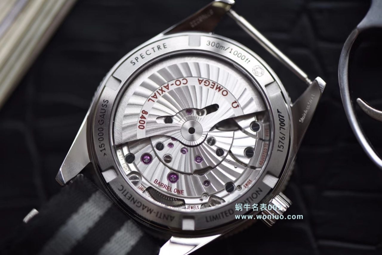  Video analysis VS Factory  top 复刻OMEGAOMEGA  Seamaster 300米233.32.41.21.01.001幽灵党 007限量版 wrist watch  / M011VS