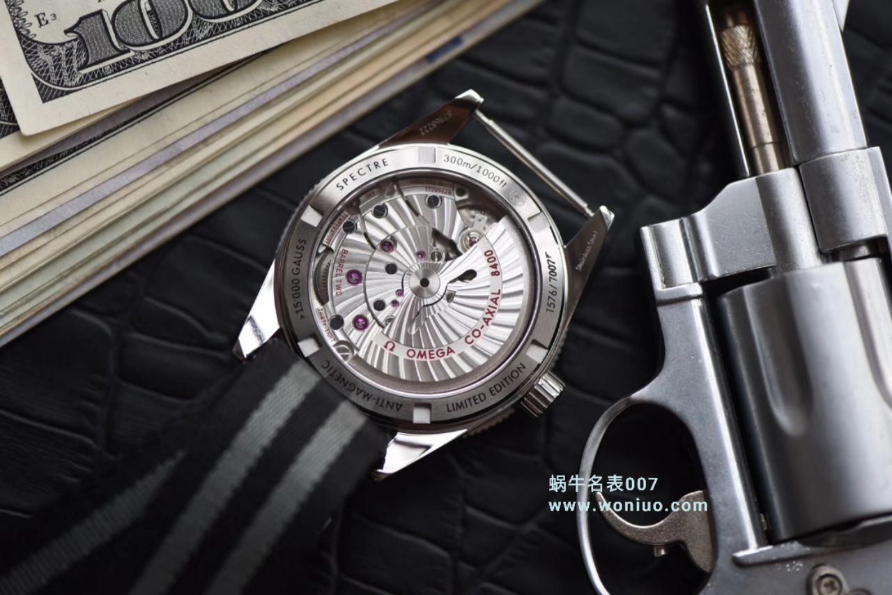  Video analysis VS Factory  top 复刻OMEGAOMEGA  Seamaster 300米233.32.41.21.01.001幽灵党 007限量版 wrist watch  / M011VS