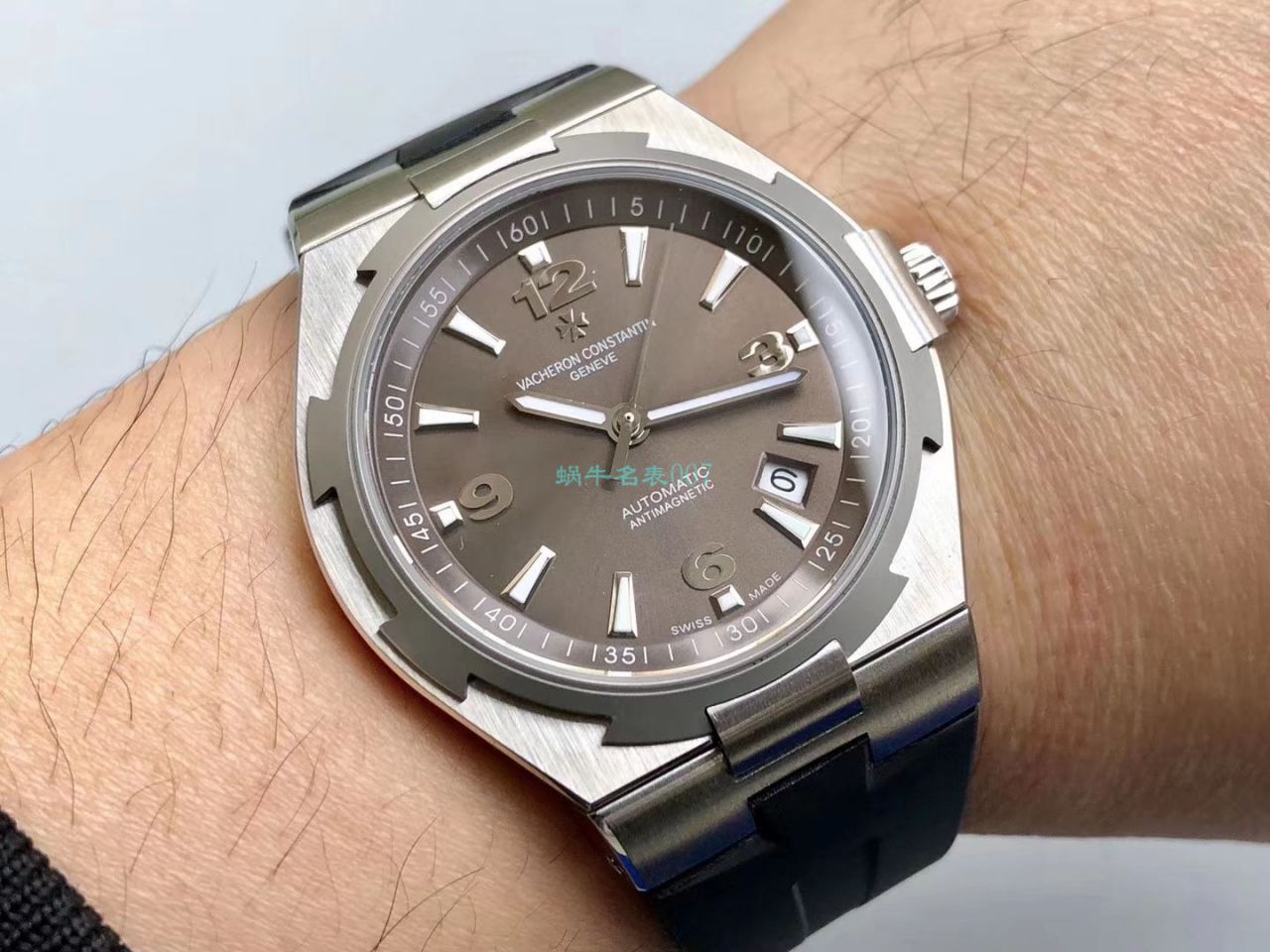 8F Factory 超A复刻高仿Vacheron Constantin   Overseas 系列47040/000R-9666 wrist watch  / JS211
