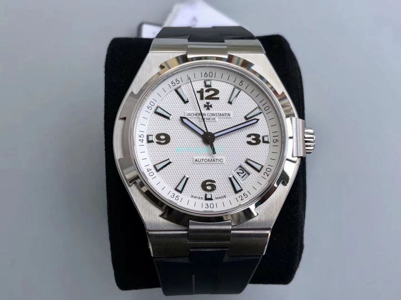 8F Factory 超A复刻高仿Vacheron Constantin   Overseas 系列47040/000R-9666 wrist watch  / JS211