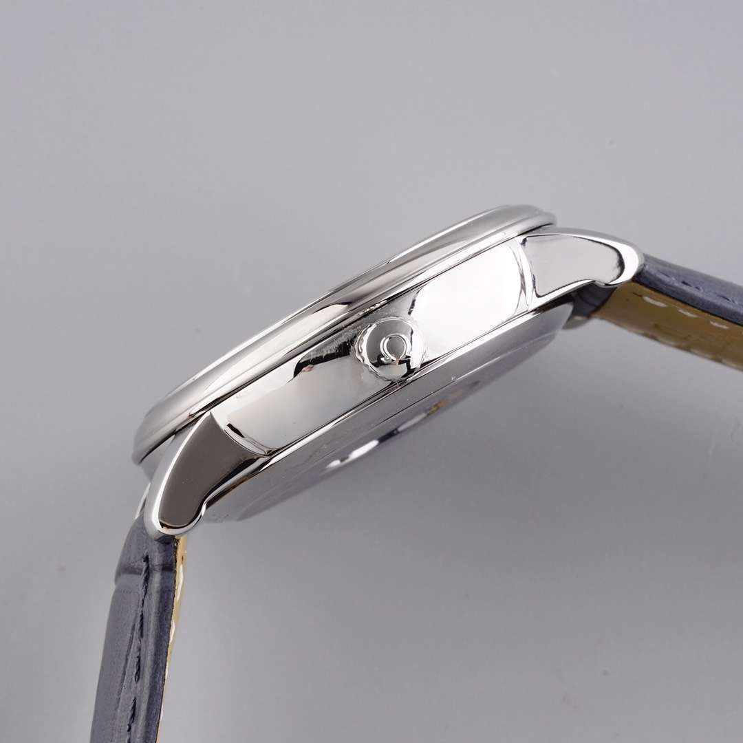 TWOMEGA碟飞一比一高仿复刻手表424.53.40.21.04.001 wrist watch  / M321