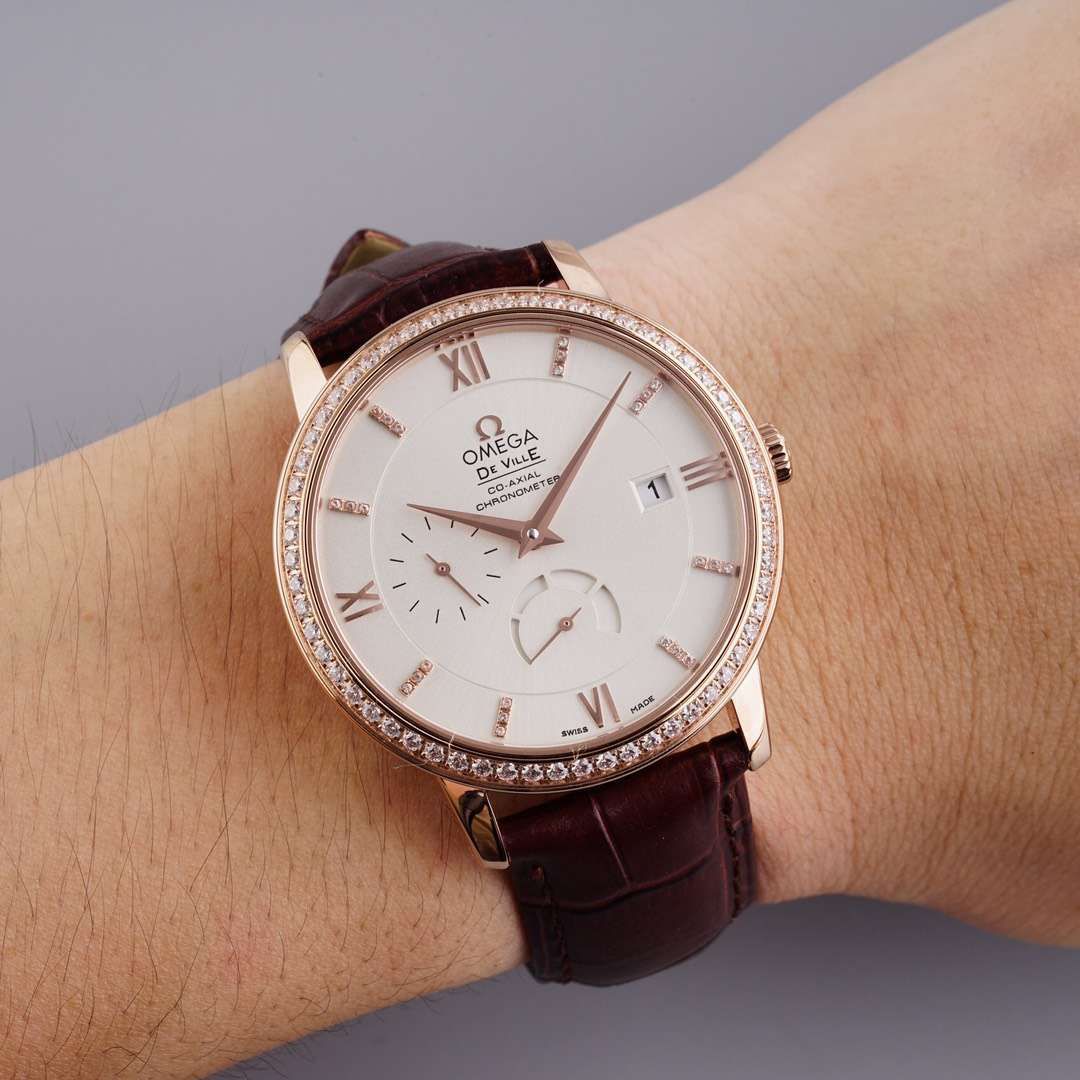 TWOMEGA碟飞一比一高仿复刻手表424.53.40.21.04.001 wrist watch  / M321