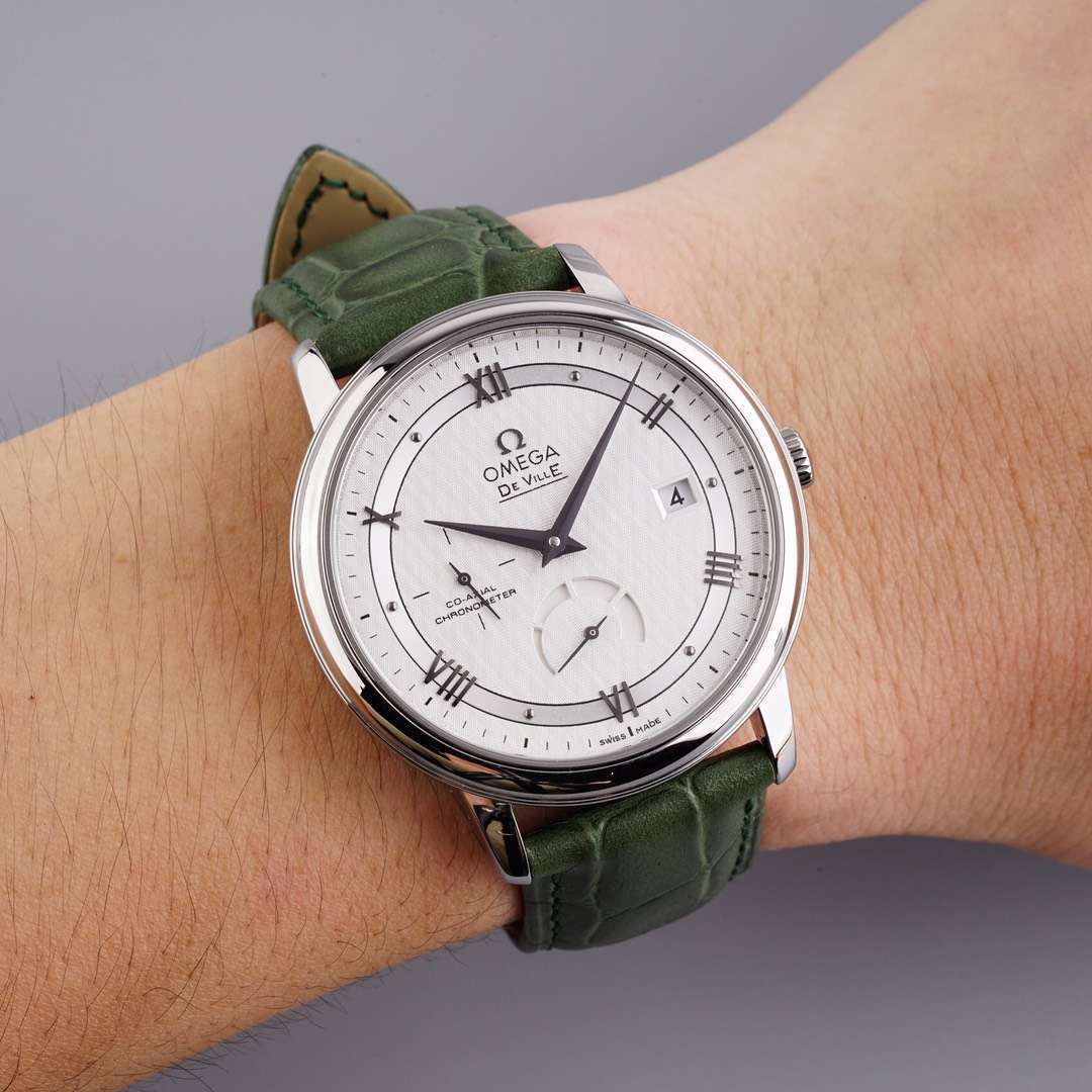 TWOMEGA碟飞一比一高仿复刻手表424.53.40.21.04.001 wrist watch  / M321