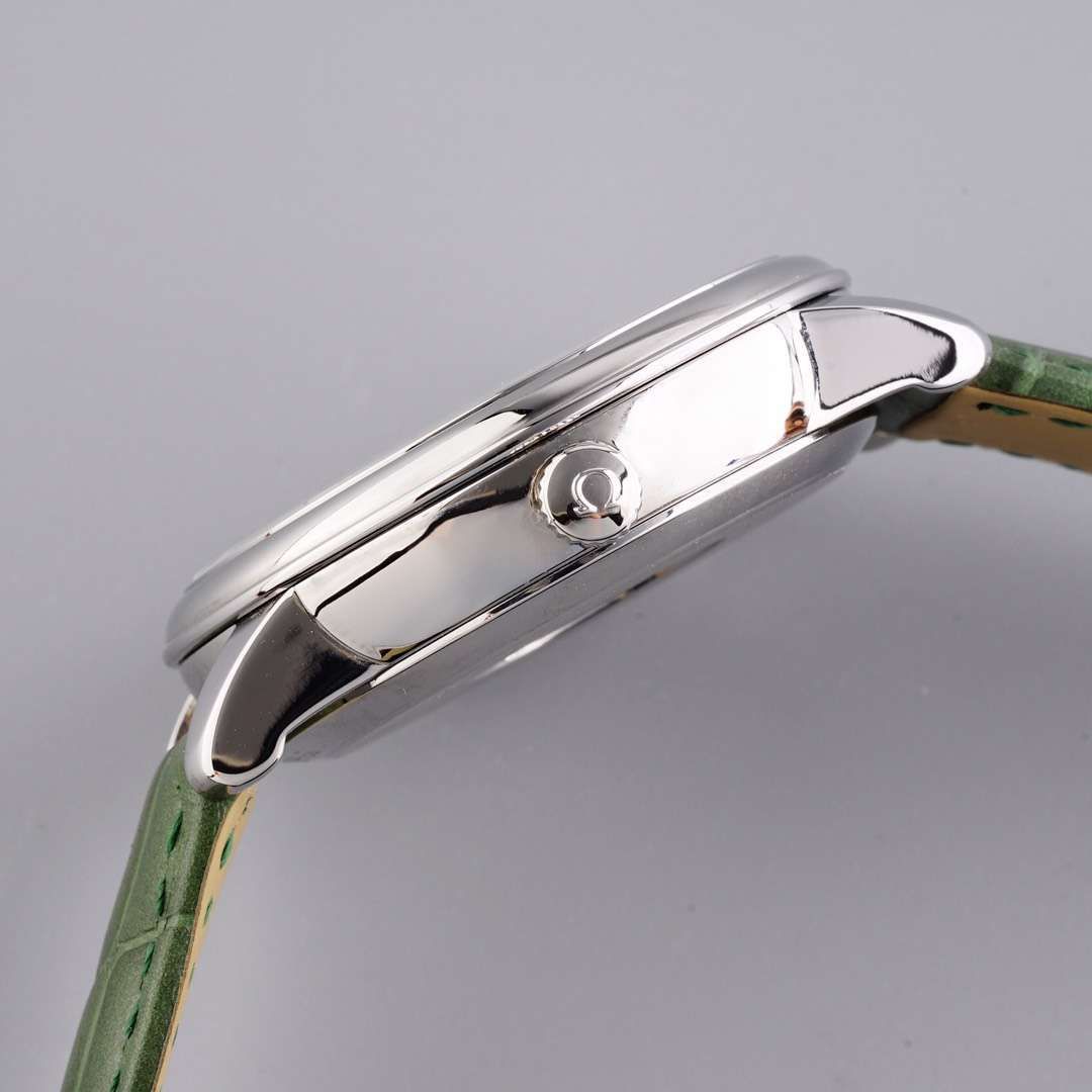 TWOMEGA碟飞一比一高仿复刻手表424.53.40.21.04.001 wrist watch  / M321